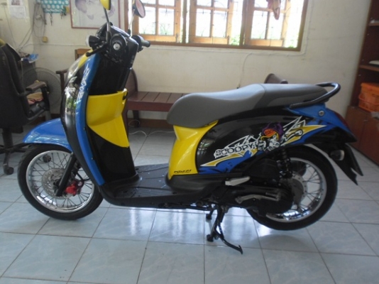 สกู๊ปปี้ไอ 23500ส่งฟรี