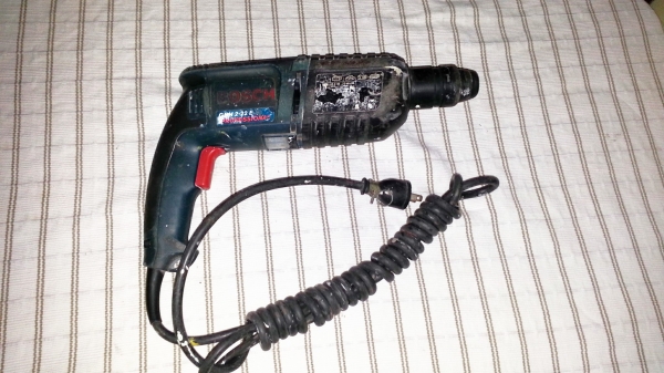 ขายสว่านโรตารี่ยี่ห้อBOSCHแท้รุ่นGBH2-22Eพร้อมใช้งานคับ