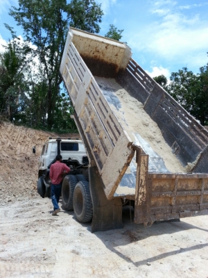 ขายรถบรรทุกสิบล้อดั๊มพ์ Nissan เครื่อง 260 แรง ด.เคซีโคราช ทะเบียนพร้อม