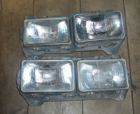 ไฟหน้า นิสสัน ดัทสัน 720