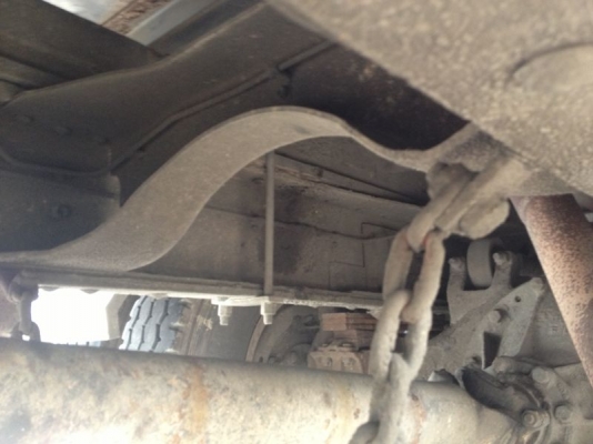 รถอิซูซุ 10 ล้อ ตู้เย็น เปลื่ยนเครื่อง 185 แรงม้า  สนใจติดต่อ 081 - 6079515