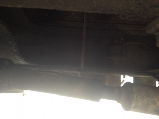 รถอิซูซุ 10 ล้อ ตู้เย็น เปลื่ยนเครื่อง 185 แรงม้า  สนใจติดต่อ 081 - 6079515