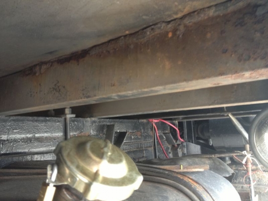 รถอิซูซุ 10 ล้อ ตู้เย็น เปลื่ยนเครื่อง 185 แรงม้า  สนใจติดต่อ 081 - 6079515