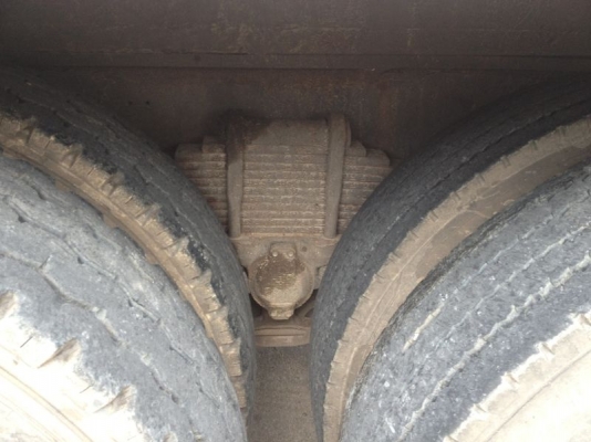 รถอิซูซุ 10 ล้อ ตู้เย็น เปลื่ยนเครื่อง 185 แรงม้า  สนใจติดต่อ 081 - 6079515