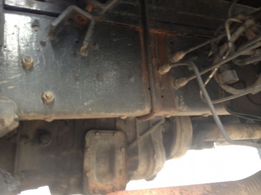 รถอิซูซุ 10 ล้อ ตู้เย็น เปลื่ยนเครื่อง 185 แรงม้า  สนใจติดต่อ 081 - 6079515