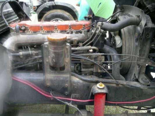 รถอิซูซุ 10 ล้อ ตู้เย็น เปลื่ยนเครื่อง 185 แรงม้า  สนใจติดต่อ 081 - 6079515