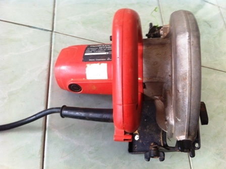 เลื่อยวงเดือนMaktecรุ่นMT580 สภาพดี ราคาถูกๆ เลื่อยวงเดือนMaktecรุ่นMT580 สภาพดี ราคาถูกๆ