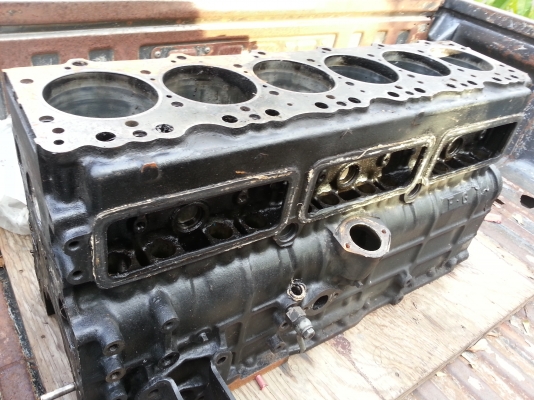 ขายถูกอะไหล่ 6BG1  เสื้อสูบ,ลูกสูบ,ก้านสูบ,มูเล่ 3 ร่อง