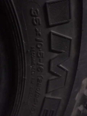 ขายยางตะขาบ 35/10.5/16 และ 35/11.5/16   simax  ปี10