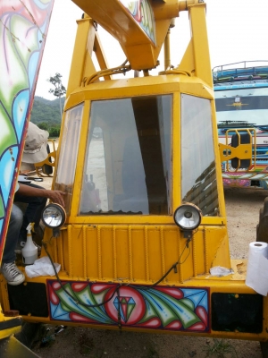 แบ่งขายฟิล์มติดรถยนต์และอาคาร. ราคาถูกๆ แบ่งขายฟิล์มติดรถยนต์และอาคาร. ราคาถูกๆ