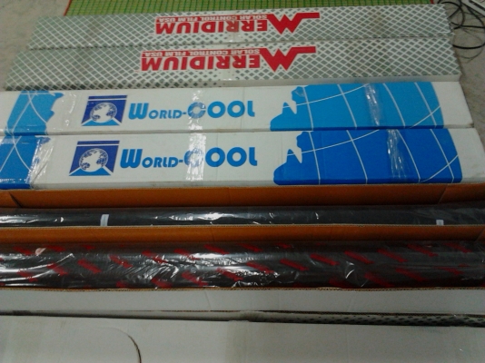 แบ่งขายฟิล์มติดรถยนต์และอาคาร. ราคาถูกๆ แบ่งขายฟิล์มติดรถยนต์และอาคาร. ราคาถูกๆ