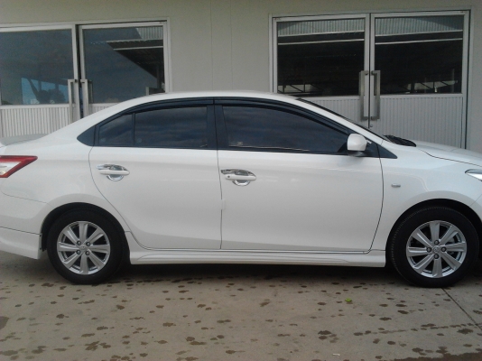 แบ่งขายฟิล์มติดรถยนต์และอาคาร. ราคาถูกๆ แบ่งขายฟิล์มติดรถยนต์และอาคาร. ราคาถูกๆ