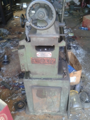 ขายเลิกกิจการเครื่องกลึง2แท่นอัด1
