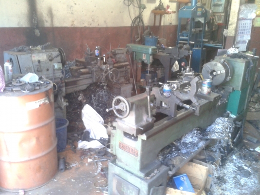 ขายเลิกกิจการเครื่องกลึง2แท่นอัด1