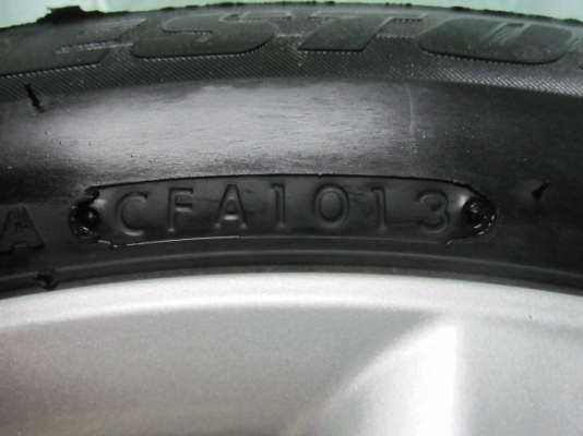 ขายล้อแม็ก Totayo Yaris พร้อมยางป้ายแดง Brigestone ปี 13