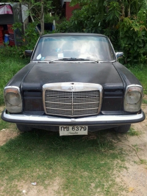 ขายรถเบนซ์สีดำ