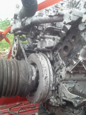 เครื่องยนต์ นิสสัน  Rh8ไม่โบ 8สูบ