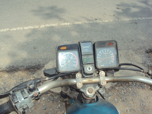 ขายรถยามาฮ่า r x s มีทะเบียน ชุดโอน  เครื่องดีสนใจติดต่อสรกฤช 081-8478107