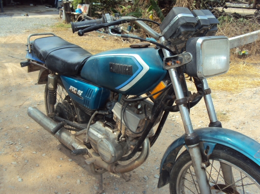 ขายรถยามาฮ่า r x s มีทะเบียน ชุดโอน  เครื่องดีสนใจติดต่อสรกฤช 081-8478107