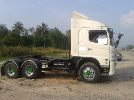 ขาย 10 ล้อหัวลาก 2 เพลา Hino มีสองคันให้เลือก โทร 088-4501277