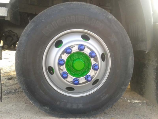 ขาย 10 ล้อหัวลาก 2 เพลา Hino มีสองคันให้เลือก โทร 088-4501277