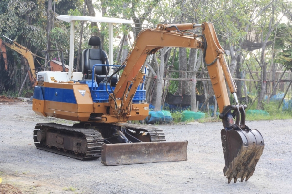 ขายรถขุดเล็ก KOMATSU PC20-6 รถเก่านอกญี่ปุ่น สภาพพร้อมใช้งาน 086-775-7900