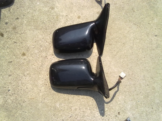 อะไหล่เก่ารถยนต์หลายอย่างเผื่อใช้ได้ อะไหล่เก่ารถยนต์หลายอย่างเผื่อใช้ได้