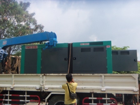 ขายเครื่องปั่นไฟนำเข้าMITSUBISHI 200 Kva.ไฟออกเต็มรับประกัน 6 เดือน(มีอะไหล่ทุกชิ้นส่วน)