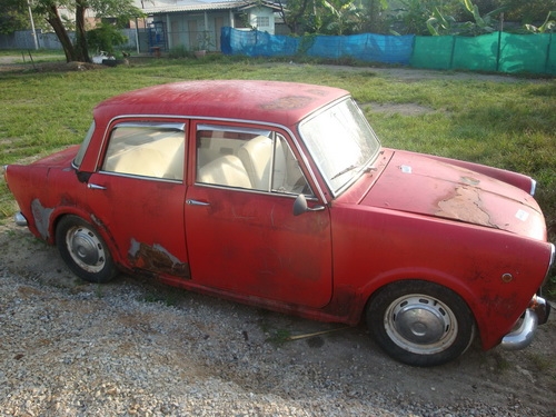 ขาย fiat 1100ครับ