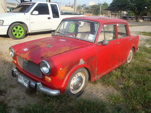 ขาย fiat 1100ครับ ขาย fiat 1100ครับ