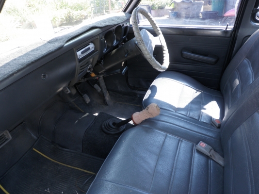 Mazda 1300 5 เกียร์ เดิมๆ แห้งๆ ภาษีเต็มพร้อมโอนครับ