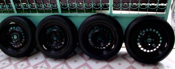กระทะล้อขอบ 15 4รู100 พร้อมยางปี 10 กระทะล้อขอบ 15 4รู100 พร้อมยางปี 10