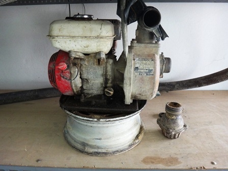 เครื่องสูบน้ำ เครื่องยนต์ Honda GX120 พร้อมท่อยาว6เมตร อุปกรณ์อื่นๆครบ ถูกๆครับ เครื่องสูบน้ำ เครื่องยนต์ Honda GX120 พร้อมท่อยาว6เมตร อุปกรณ์อื่นๆครบ ถูกๆครับ