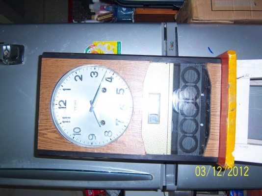 นาฬิกาไม้แขวนSEIKO