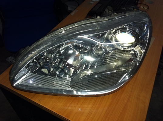 ขาย ไฟหน้า xenon w220 หน้าใส ของแท้ มือสอง