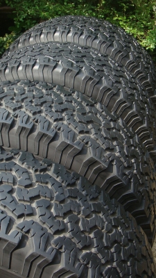 ขายยาง BF Goodrich พร้อมล้อลาย BREDLEY สวยๆ ขายยาง BF Goodrich พร้อมล้อลาย BREDLEY สวยๆ