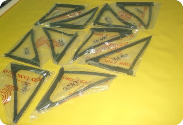 ขายลูกยางหู้ช้าง ดัทสัน620