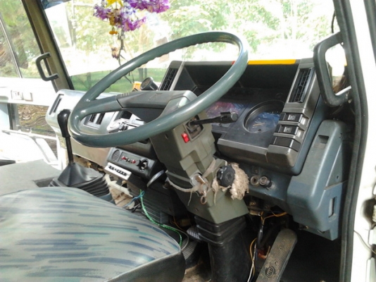 ISUZU ROCKY 175 HP 6BG1 สิบล้อเพลาเดียว กระบะเหล็กยาว 6 เมตร เครื่องแรงดีแห้งดี หัวเก๋งบางไม่มีผุแถมมีหมวกเก๋งให้ด้วยครับ แอร์ พวงมาลัยเพาเวอร์ เบรคทริ๊ปฟี้ ช่วงล่างคัชซีสวยไม่มีดาม ยางสภาพดี 70\% เอกสารเล่มทะเบียนครบพร้อมโอนครับ ISUZU ROCKY 175 HP 6BG1 สิบล้อเพลาเดียว กระบะเหล็กยาว 6 เมตร เครื่องแรงดีแห้งดี หัวเก๋งบางไม่มีผุแถมมีหมวกเก๋งให้ด้วยครับ แอร์ พวงมาลัยเพาเวอร์ เบรคทริ๊ปฟี้ ช่วงล่างคัชซีสวยไม่มีดาม ยางสภาพดี 70\% เอกสารเล่มทะเบียนครบพร้อมโอนครับ