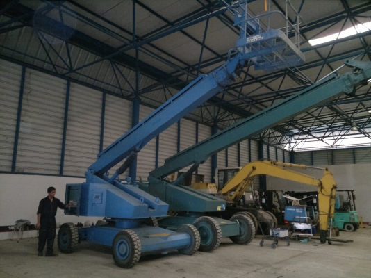 รถกระเช้า AICHI SP150 ปี1992 รถนอกนำเข้าจากญี่ปุ่น โทร มานะ  085-9049669