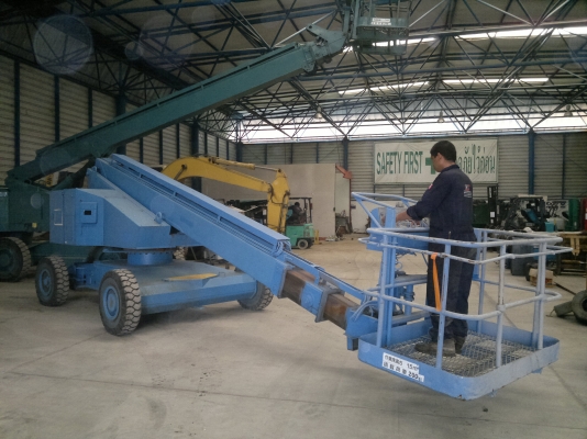 รถกระเช้า AICHI SP150 ปี1992 รถนอกนำเข้าจากญี่ปุ่น โทร มานะ  085-9049669