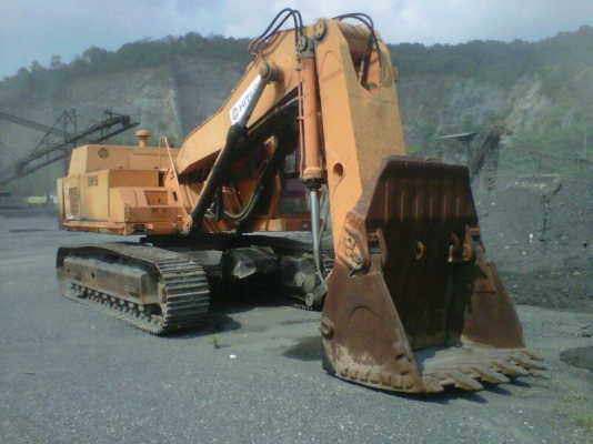 ขายรถขุดHITACHI UH16 สภาพสวยพร้อมใช้ ติดต่อได้ที่คุณ อ๊อฟ พิจิตร 086-737-9991