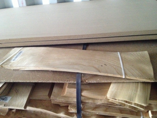 ขายไม้อัดอิตาลี ไม้ใหม่สภาพสวย พร้อมลายไม้ จำนวน 2 ตู้คอนเทรนเนอร์