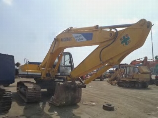 ขายKOBELCO SK200M3 สภาพพร้อมใช้ ราคาต่องรองได้ ติดต่อได้ที่คุณ อ๊อฟ พิจิตร 086-737-9991
