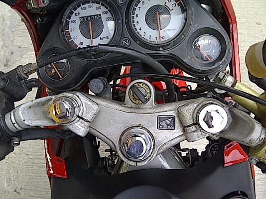 CBR150สีแดงดำ