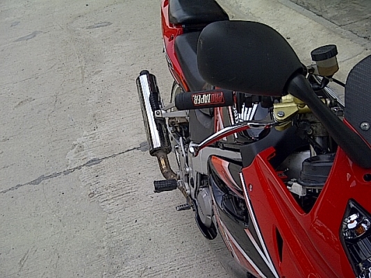 CBR150สีแดงดำ