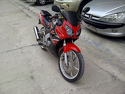 CBR150สีแดงดำ