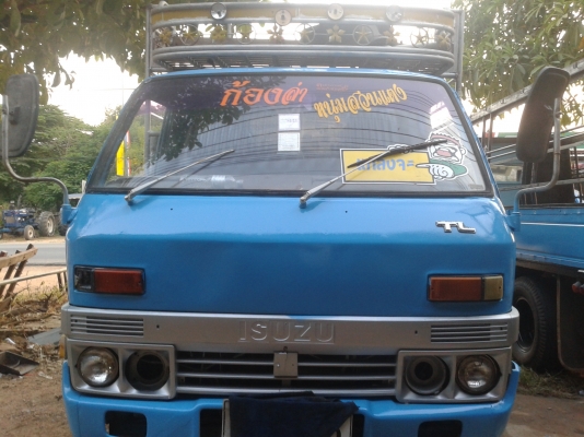 ขาย isuzu 6 ล้อ 85 แรง สภาพดี