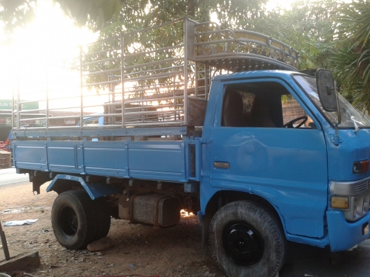 ขาย isuzu 6 ล้อ 85 แรง สภาพดี