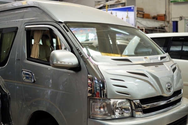 ขายด่วน Commuter 2010 แต่ง VIP 3แถว 9ที่นั่ง ภายในแต่งใหม่