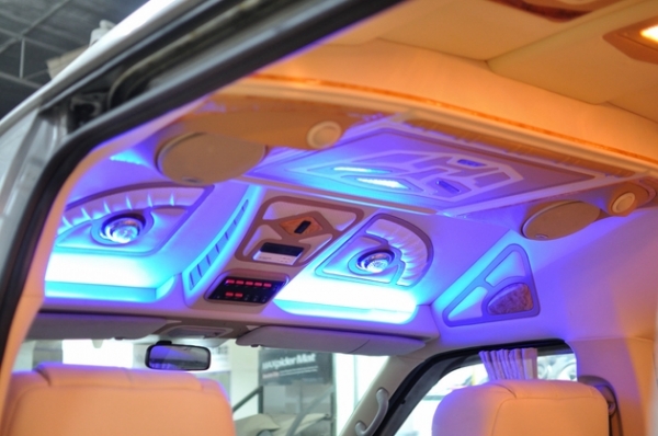 ขายด่วน Commuter 2010 แต่ง VIP 3แถว 9ที่นั่ง ภายในแต่งใหม่